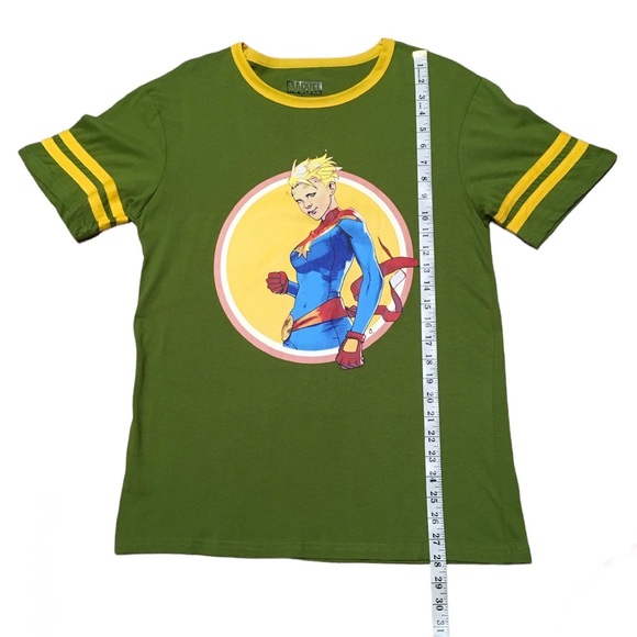 Captian Marvel Short Sleeve T Shirt Green Size M Loot Crate NWOT - Picture 4 of 11